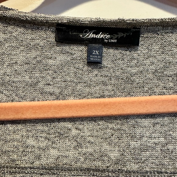 Andre’e by Unit. Size 2XL - Picture 2 of 5